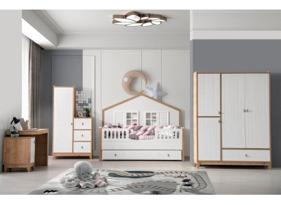 Stilvoll Kinderzimmer Set Bett Kleiderschrank und Tisch Helles 4tlg