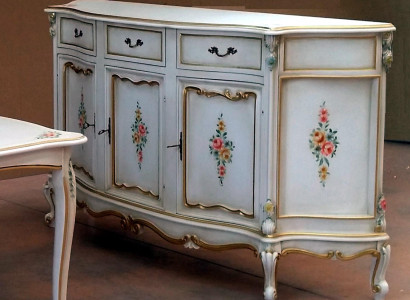 Anrichte Italienische Möbel Echtes Holz Sideboard Designer Luxus Holz Kommode