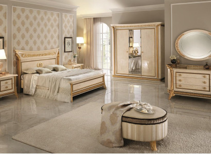 Schlafzimmer Set Design Bett 2x Nachttisch Kommode Hocker arredoclassic 7tlg.