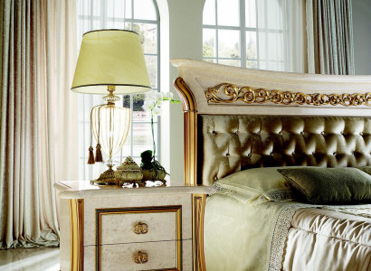 Bett + Nachttisch royal Schlafzimmer Polsterbett Barock Rokoko Designer