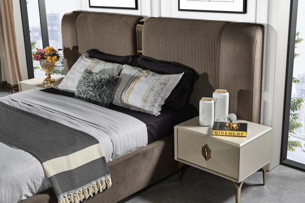 Braunes Schlafzimmer Set Designer Doppelbett 2x Nachttische Luxus Möbel