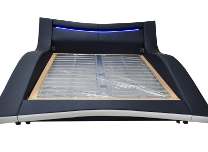 Luxus Design Leder Doppel Hotel Bett mit USB Gepolstertes Ehe Betten Gestell Neu