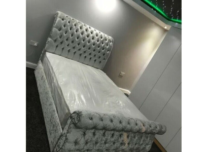 Samt Velvet Chesterfield Design Bett Klassisches Bettgestell Polster Betten Neu