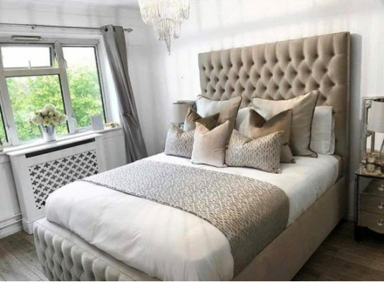 Chesterfield Bett Design Schlafzimmer Englisches Betten 200x200cm Textil Polster