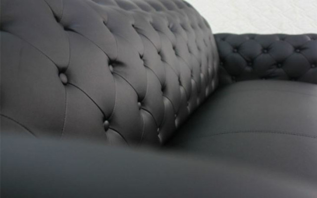 Schwarze Chesterfield Couch Moderner Dreisitzer Stilvoller 3-er