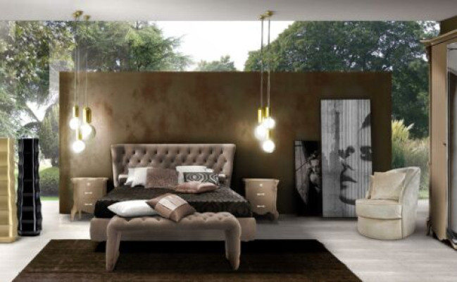 Luxus Schlafzimmer Set 4tlg. Bett + 2x Nachttisch + Hocker Moderne Design Betten Massivholz