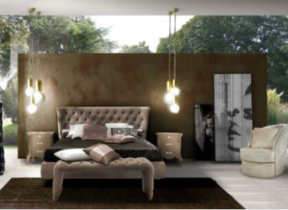 Luxus Schlafzimmer Set 4tlg. Bett + 2x Nachttisch + Hocker Moderne Design Betten Massivholz
