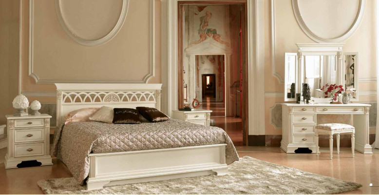 Klassisches Bett 2 Nachttische Schlafzimmer Set 3 tlg. Italienische Möbel Massivholz Barock