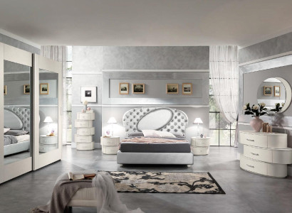 Luxus Set 7tlg. Schlafzimmer Bett Nachttisch Kommode Spiegel Kleiderschrank Neu