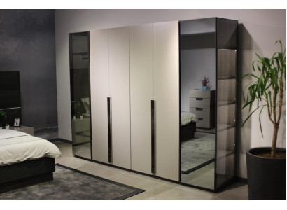 Schrank Designer Kleiderschrank mit Spiegel Schlafzimmer Luxus Möbel Holz Neu