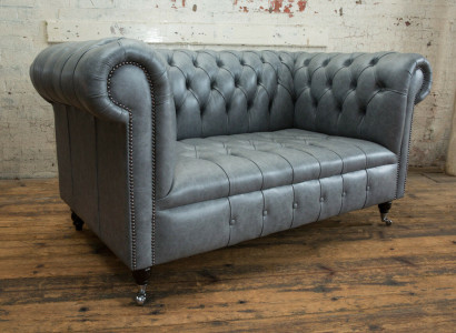 Sofa Chesterfield 2 Sitzer Couch Polster Sitz Textil Stoff Leder Couchen Sofas