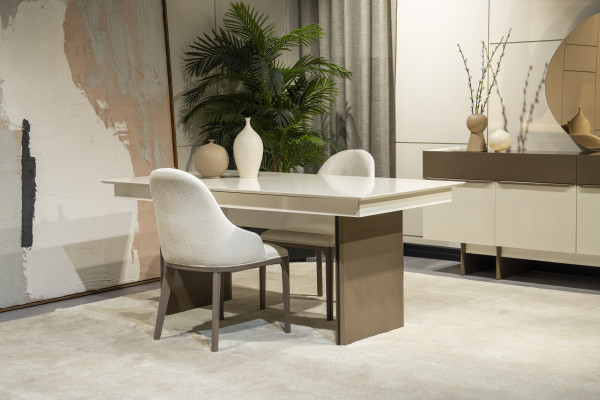 Designer Küchenmöbel Luxuriöser Esstisch Designer Textil Lehnstühle 5tlg