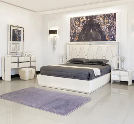 Schlafzimmer Set Bett + 2x Nachttische + Kommode 4tlg Moderne Möbel