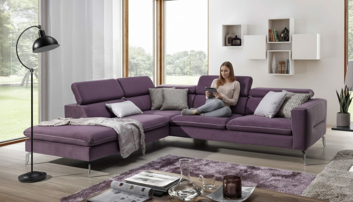 Ein funktionelles, stilvolles Ecksofa im modernen Stil für Ihr Zuhause in lila Luxus-Polsterung