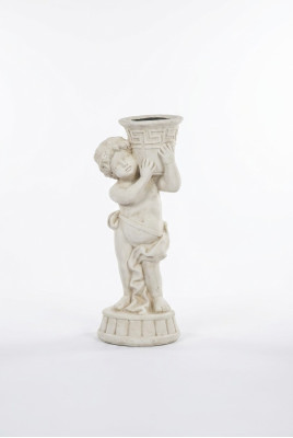 Figur Statue mit Blumen Gefäss Kasten Statuen Figuren Skulptur Garten