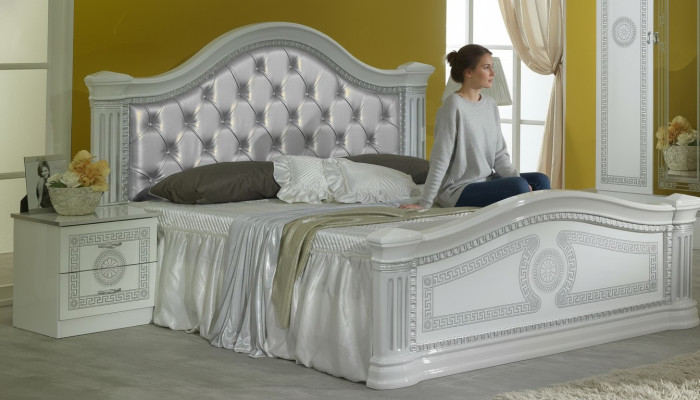 Designer Bett Schlafzimmer Betten Chesterfield Textil Leder Hotel Luxus Polster