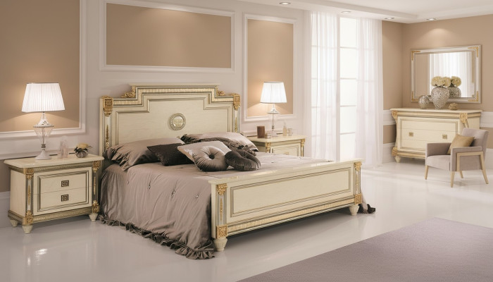 Königliches Bett 2x Nachttische Schlafzimmer Garnitur 3tlg. Set Holz Betten Neu