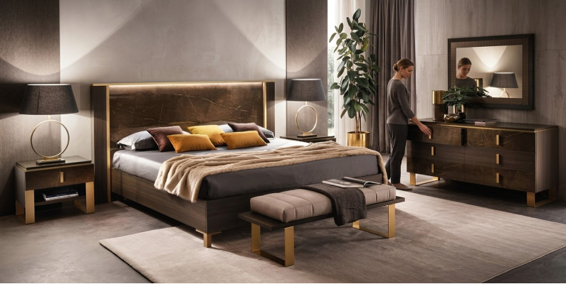 Schlafzimmer Set Bett Nachttische Hocker Betten Design Italienische Möbel 4 tlg