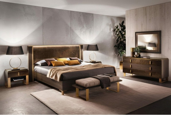 Schlafzimmer Set Bett Nachttische Hocker Betten Design Italienische Möbel 4 tlg