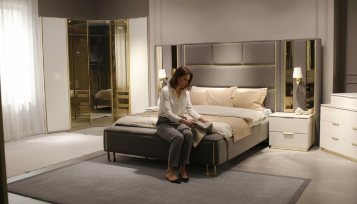 Luxus Schlafzimmer Set Bett + 2x Nachttische + Bank Design Möbel 4 tlg. Neu