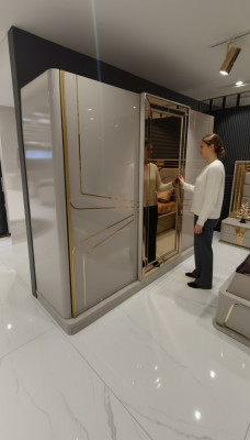 Moderner Kleiderschrank Luxus Schrank Holz Schränke Glas Hochglanz Schlafzimer