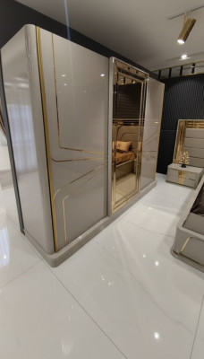 Moderner Kleiderschrank Luxus Schrank Holz Schränke Glas Hochglanz Schlafzimer