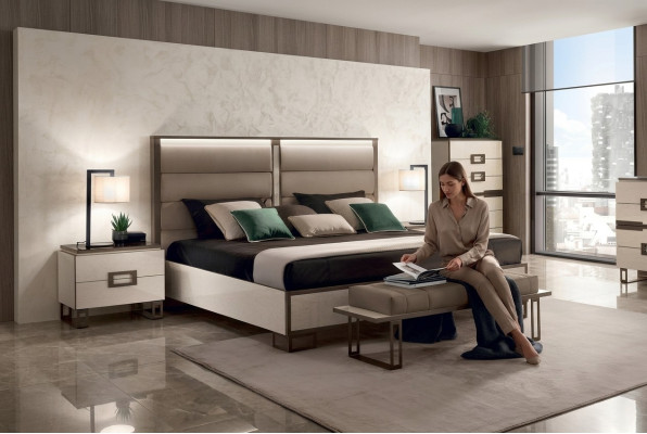 Bett Polster Klassische Doppelbett Holz 180x200cm Betten Hotel Schlafzimmer Neu