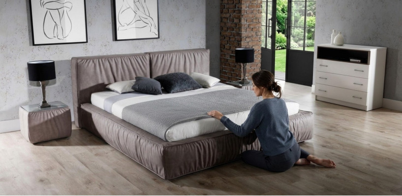 Bett Braun Schlafzimmer Holz Möbel Textil Klassische Art déco Stil