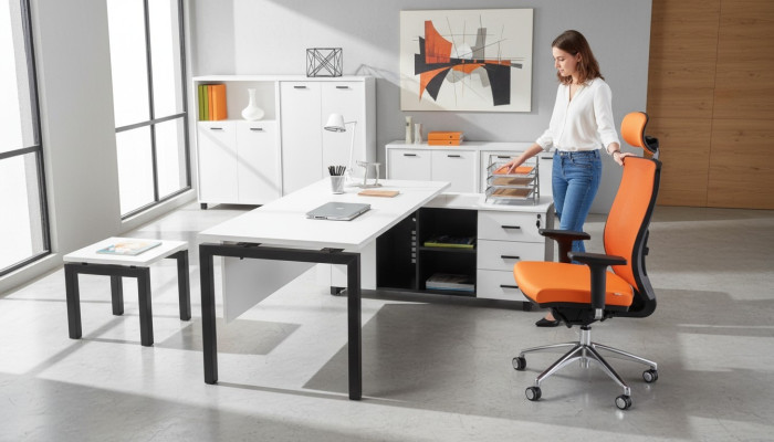 Büromöbel Einrichtung Schreibtisch Aktenschrank Couchtisch 4 tlg. Set