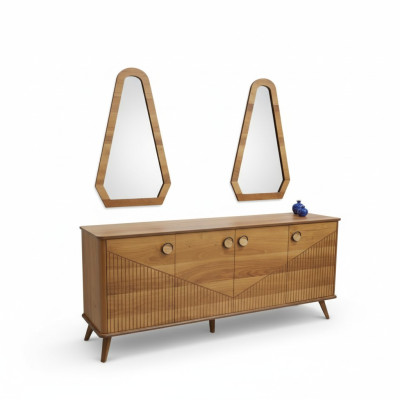 Stilvolle Braune Anrichte Luxus 4-Türige Holzkommode Robuste Holz Möbel