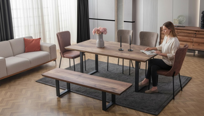Braune Esszimmer Möbel Luxuriöser Esstisch 4x Poslterstühle Holz Bank
