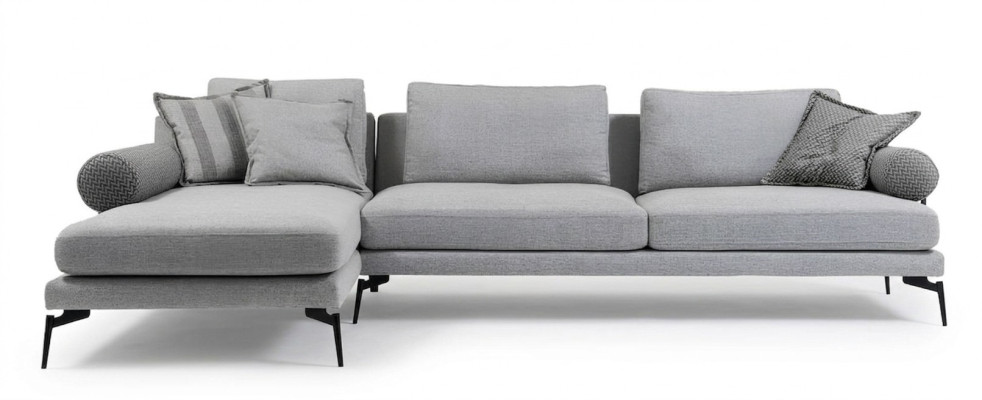 Sofa v kotni obliki z oblikovanjem za udobje