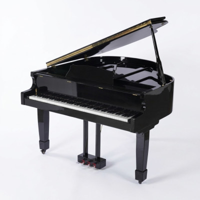 Svetleče črno piano